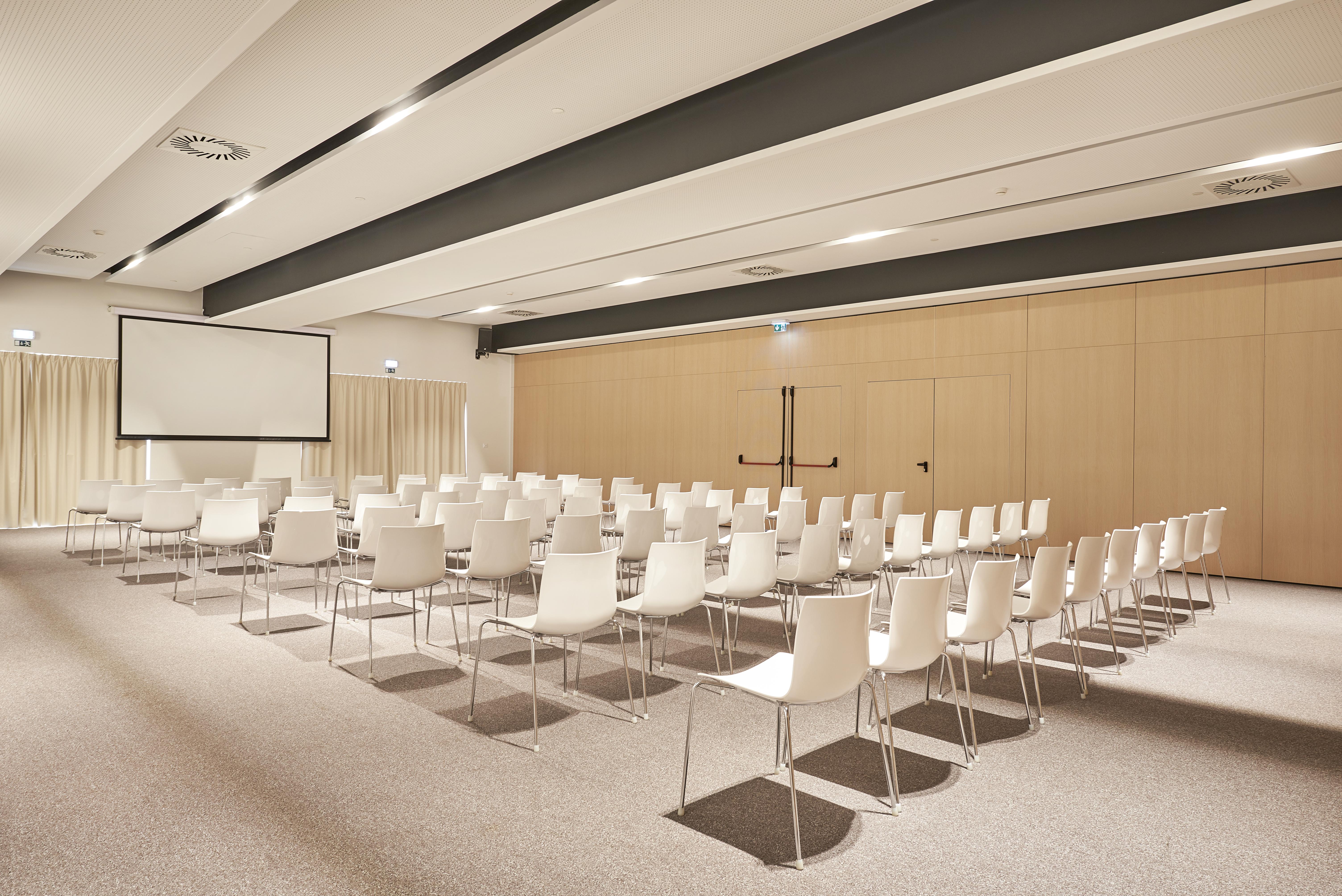 Cascade Wellness Resort Lagos Luaran gambar The Auditorium